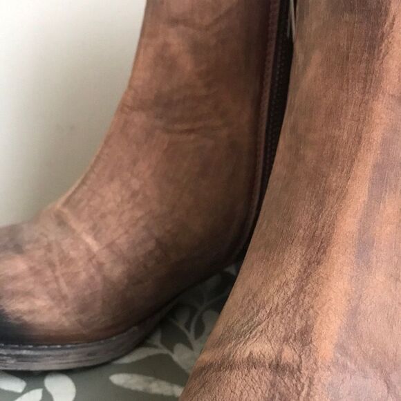 Corral Circle G Distressed Leather Western Booties Tan with Black Points sz 7 - Picture 13 of 14